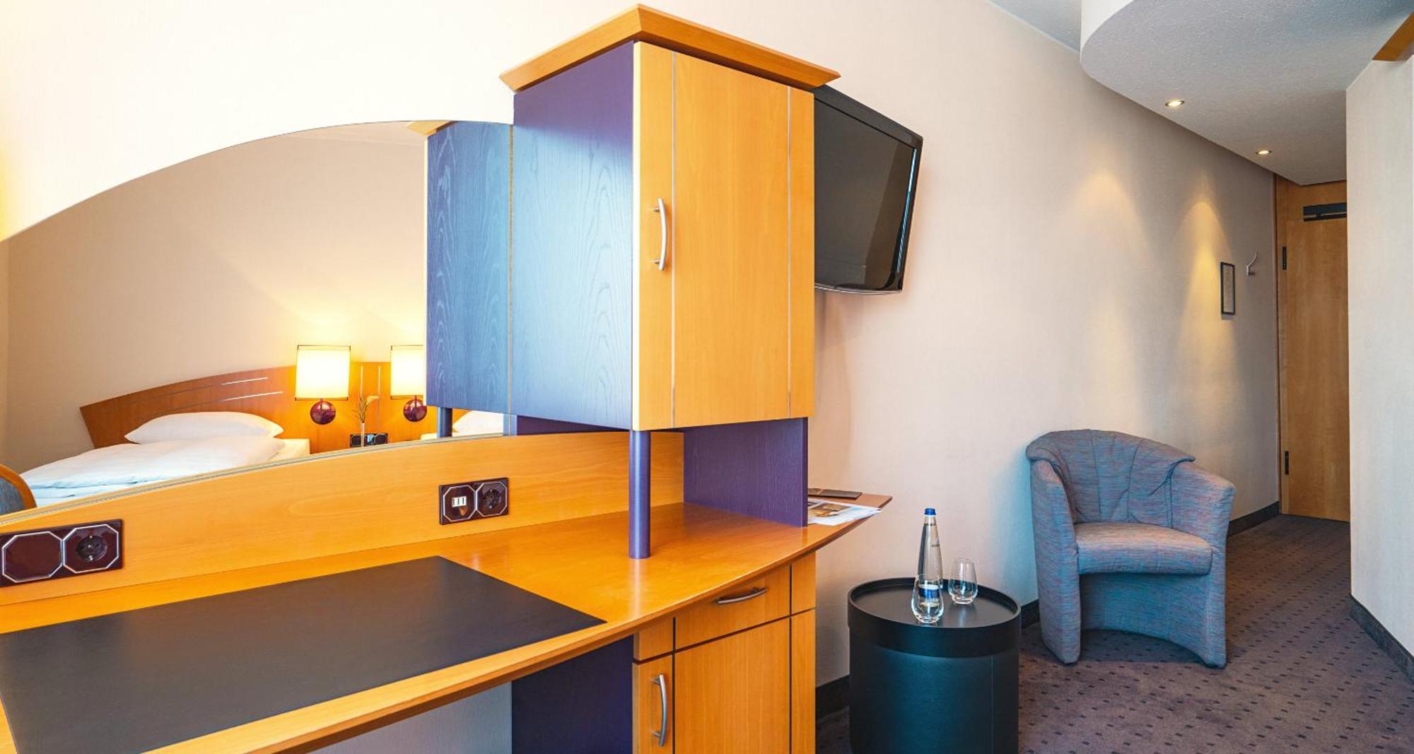 Victor'S Residenz-Hotel Frankenthal Frankenthal  Phòng bức ảnh
